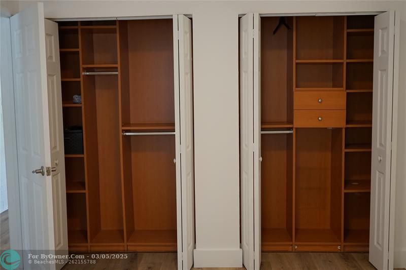 819 NE 2nd Ct, Hallandale Beach, Florida image 39