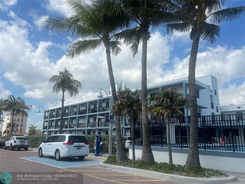 321 Wilson St #204A, Hollywood, Florida image 1