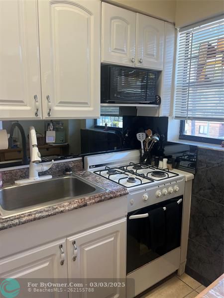 321 Wilson St #204A, Hollywood, Florida image 9