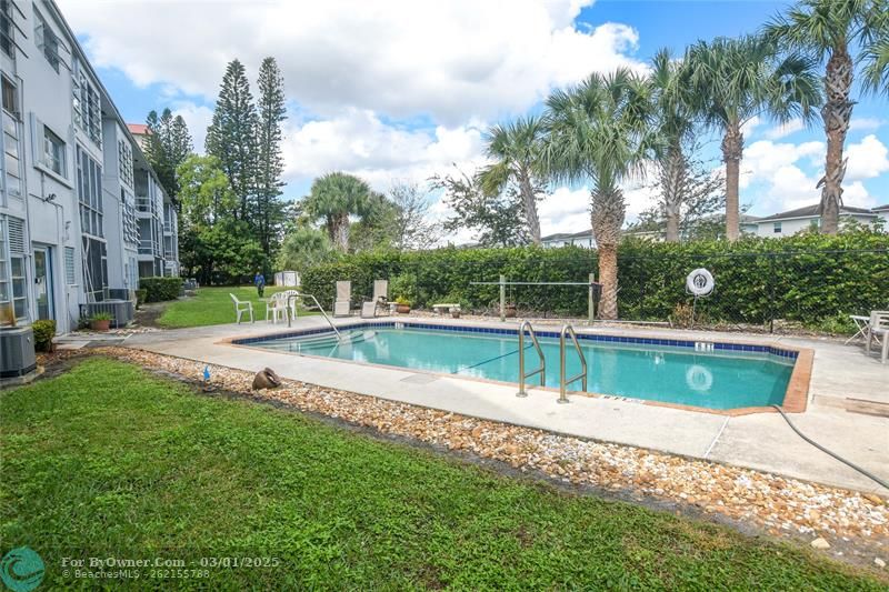 1021 Crystal Lake Dr #314, Deerfield Beach, Florida image 4