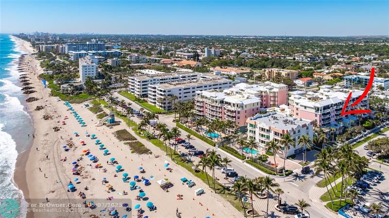 Only steps away to enjoying a beautiful day at the beach!
