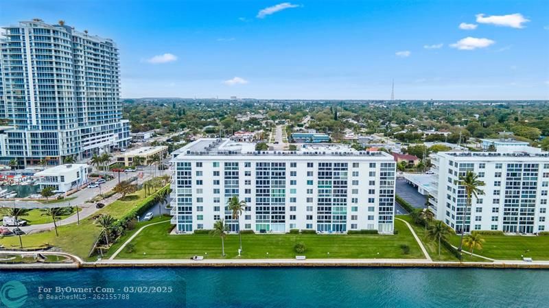 301 Lake Shore Drive #401, Lake Park, Florida image 34