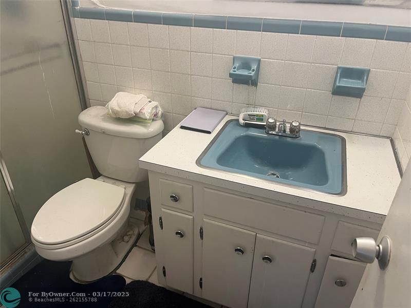 803 N Highland Dr, Hollywood, Florida image 28