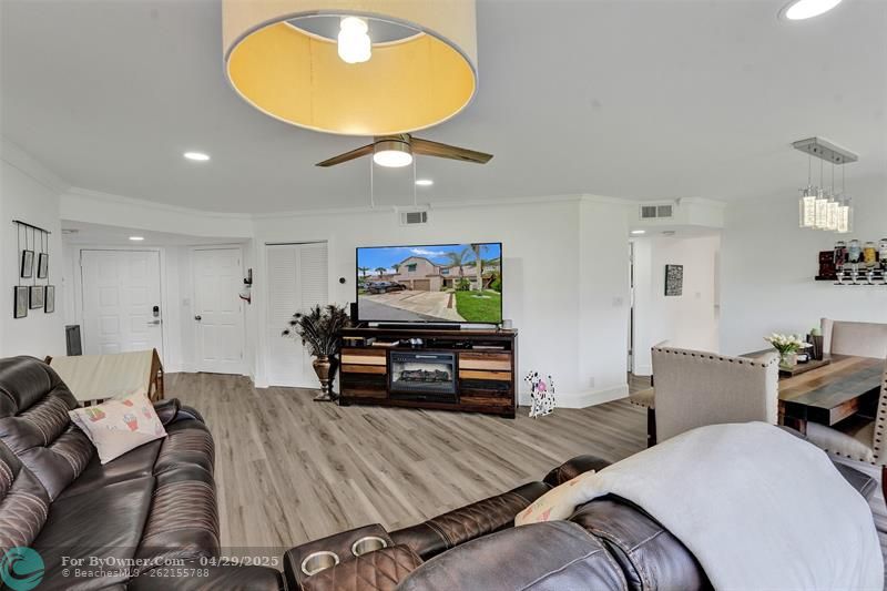 1672 Cypress Pointe Dr #1A, Coral Springs, Florida image 1