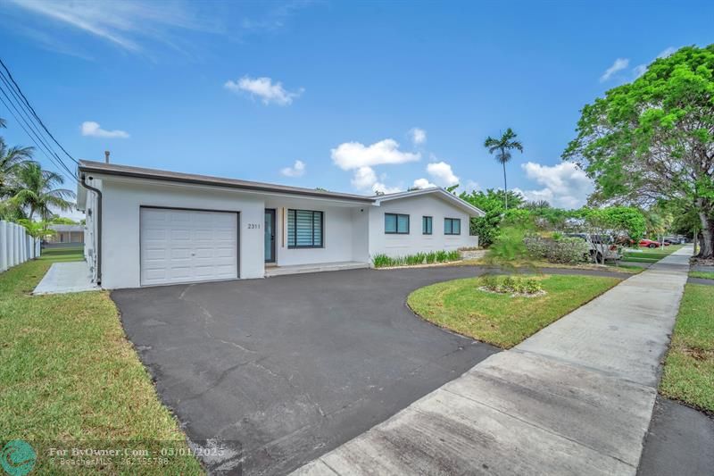 2311 NE 193rd St, Miami, Florida image 10
