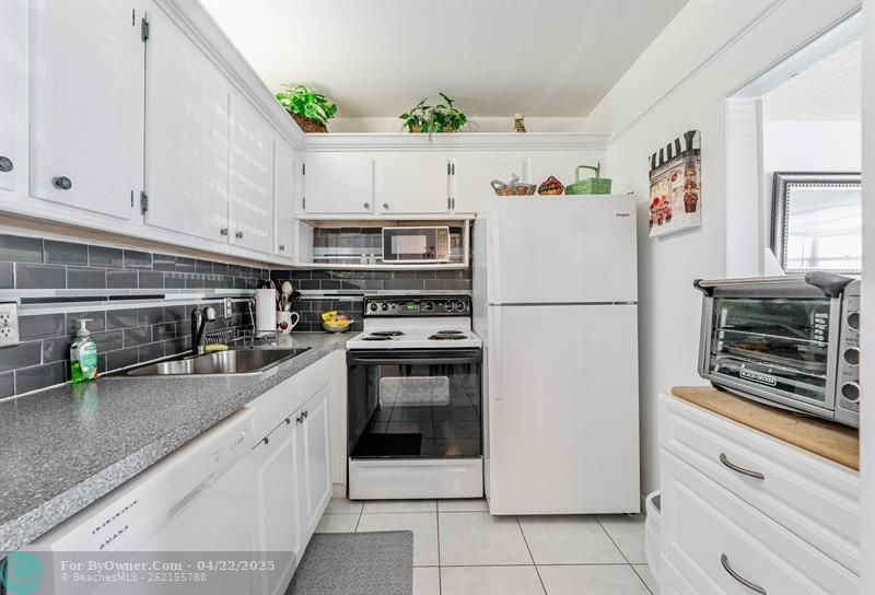 171 Oakridge L #171, Deerfield Beach, Florida image 4