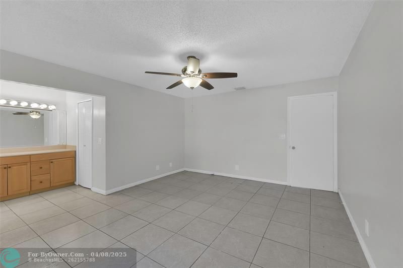 6194 Pine Tree Ln #B, Tamarac, Florida image 50
