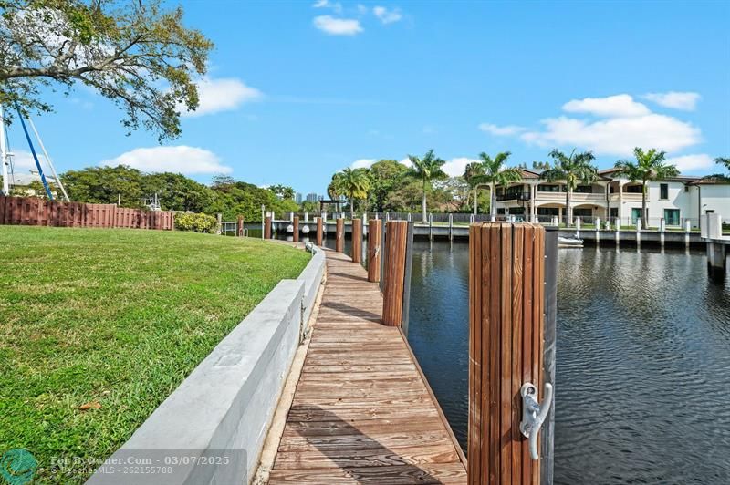 1504 SW 5th St, Fort Lauderdale, Florida image 37