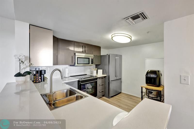 520 SE 5th Ave #1506, Fort Lauderdale, Florida image 13