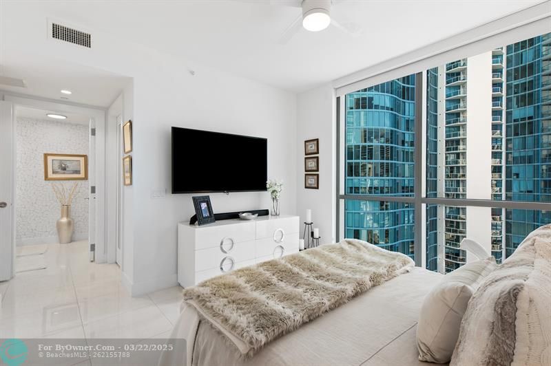 GUEST BEDROOM SUITE