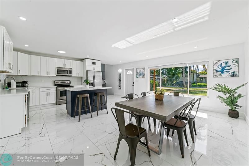 1215 NE 200th St, Miami, Florida image 6