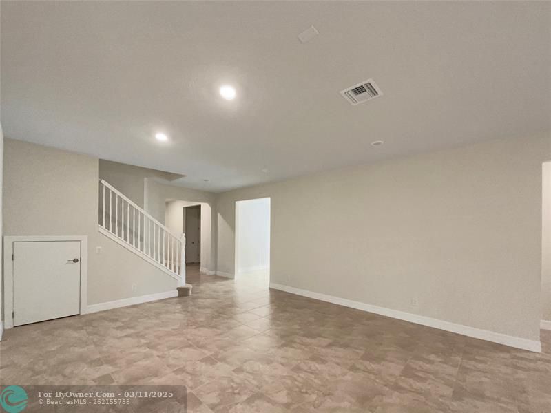 744 SE Villandry Way, Port Saint Lucie, Florida image 6