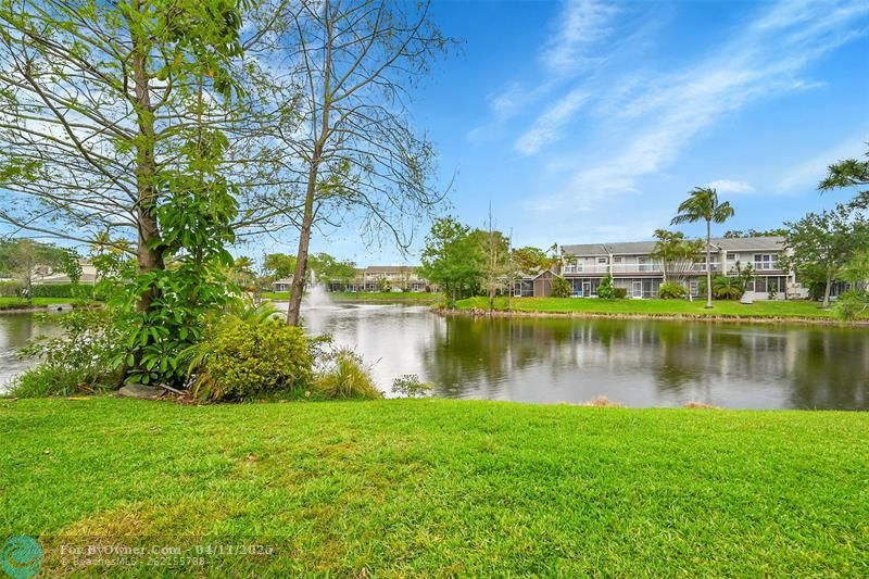 256 W Hemingway Cir, Margate, Florida image 35