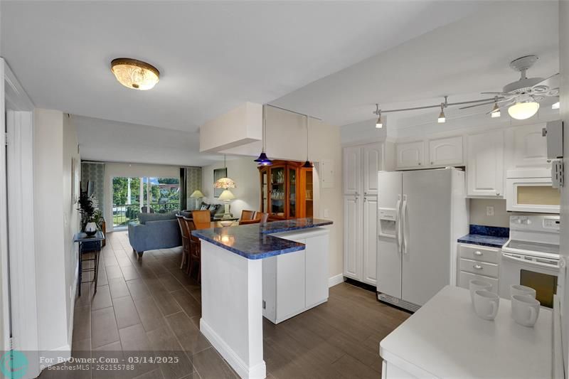 8980 S Hollybrook Blvd #304, Pembroke Pines, Florida image 5