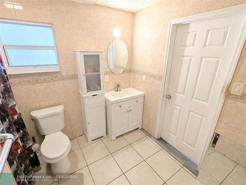 660 E Melrose Cir, Fort Lauderdale, Florida image 9