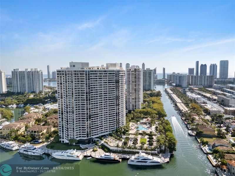 1000 E Island Blvd #807, Aventura, Florida image 4