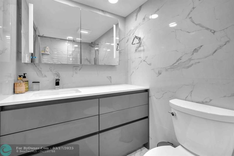 230 174th St #1103, Sunny Isles Beach, Florida image 31