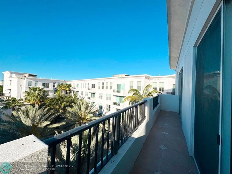 2421 NE 65th St #601, Fort Lauderdale, Florida image 13