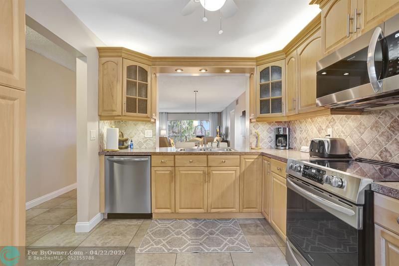 4040 Crystal Lake Dr #202, Deerfield Beach, Florida image 6