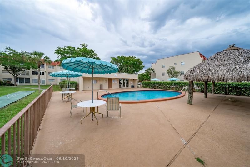 8000 E Sunrise Lakes Dr #207, Sunrise, Florida image 45