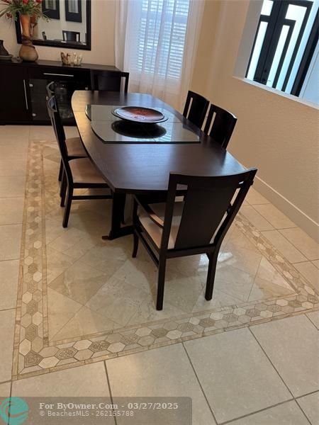 DINING ROOM INSET