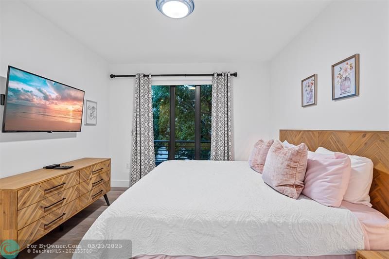 605 NE 15th Ave, Fort Lauderdale, Florida image 18