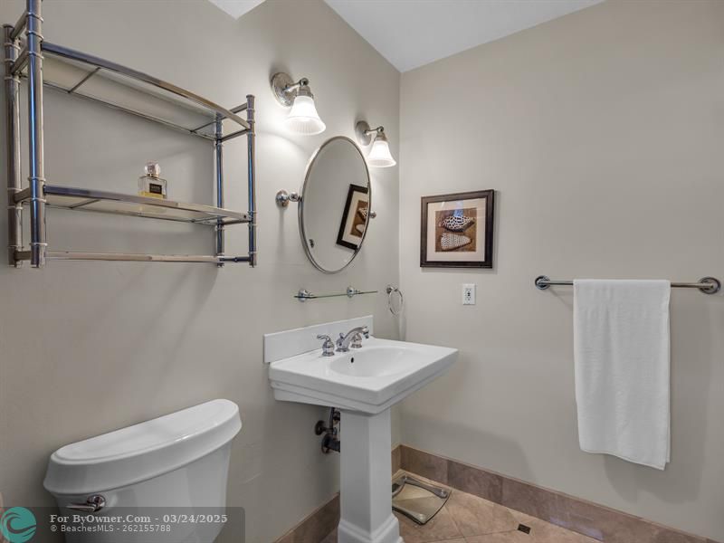1001 NE 14th Ave #303, Hallandale Beach, Florida image 31