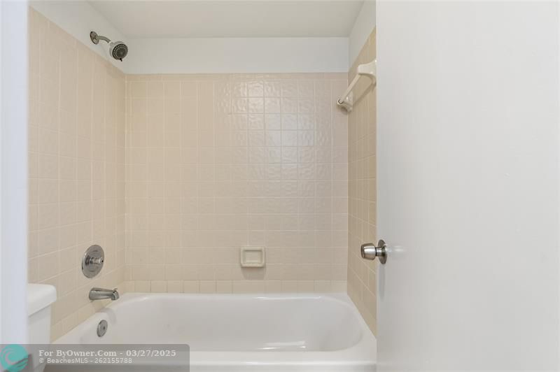 10070 Twin Lakes Dr #10070, Coral Springs, Florida image 23