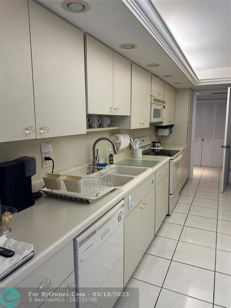 4900 N Ocean Blvd #1217, Lauderdale By The Sea, Florida image 10