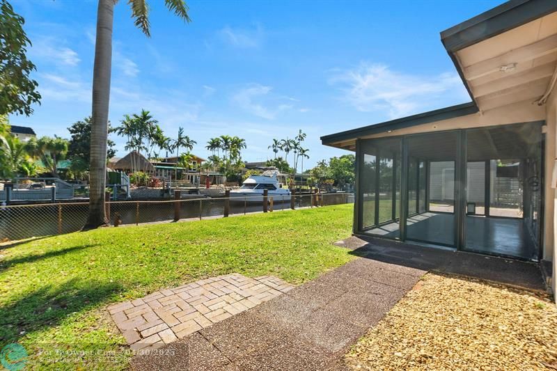 2624 Okeechobee Ln, Fort Lauderdale, Florida image 25