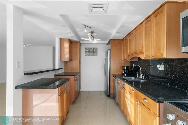 18061 Biscayne Blvd #17012, North Miami Beach, Florida image 9