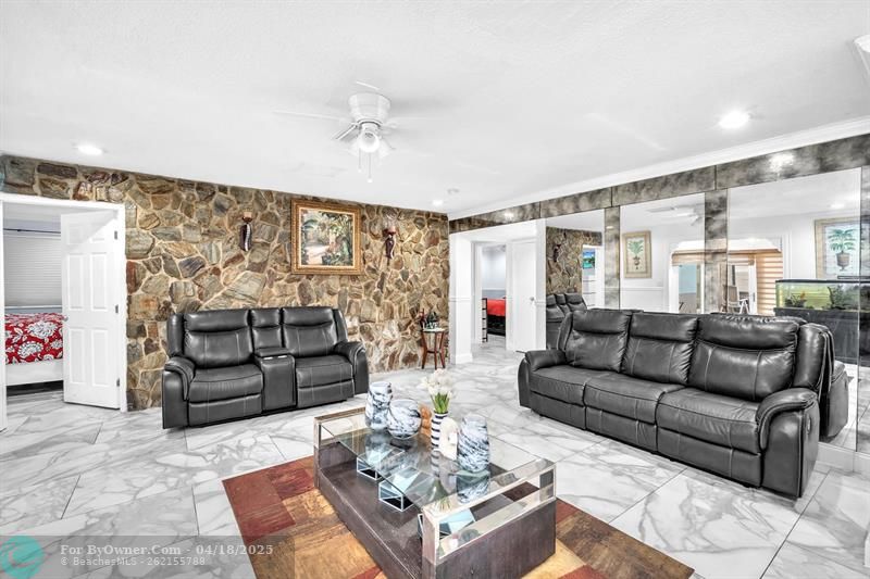 6757 Petunia Drive, Miramar, Florida image 5