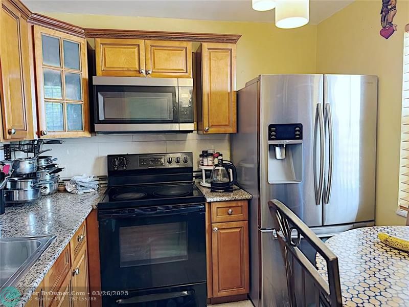 325 SE 11 Te #205, Dania Beach, Florida image 13
