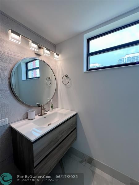 16919 N Bay Rd #911, Sunny Isles Beach, Florida image 28