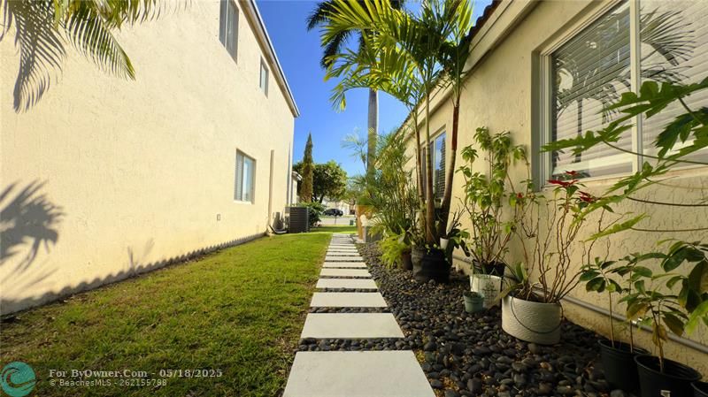 Single Family, Deerfield Beach, Florida image 6