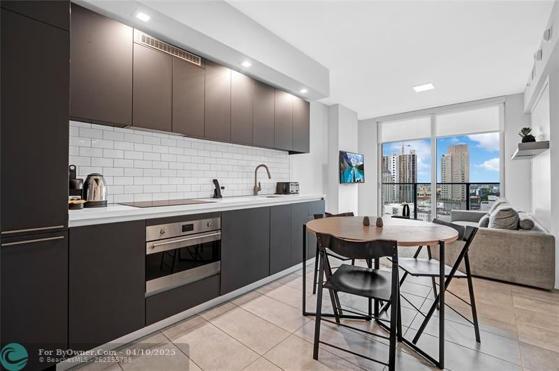 227 NE 2nd St #2303, Miami, Florida image 1