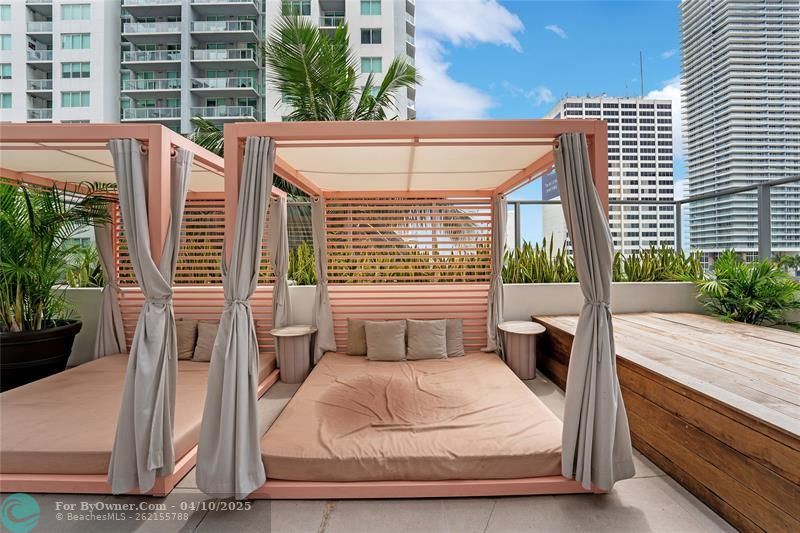 227 NE 2nd St #2303, Miami, Florida image 30