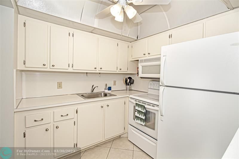 2086 Harwood F #2086, Deerfield Beach, Florida image 15
