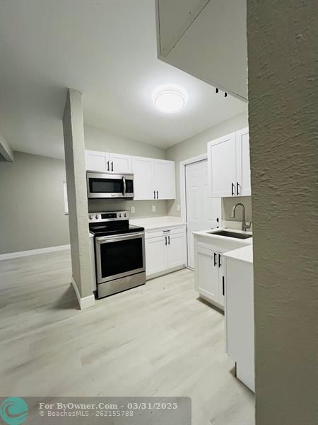 3041 NW 66th St, Miami, Florida image 7