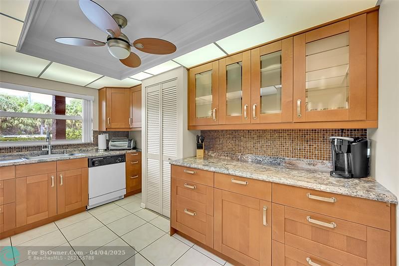 9841 Sunrise Lakes Blvd #105, Sunrise, Florida image 8