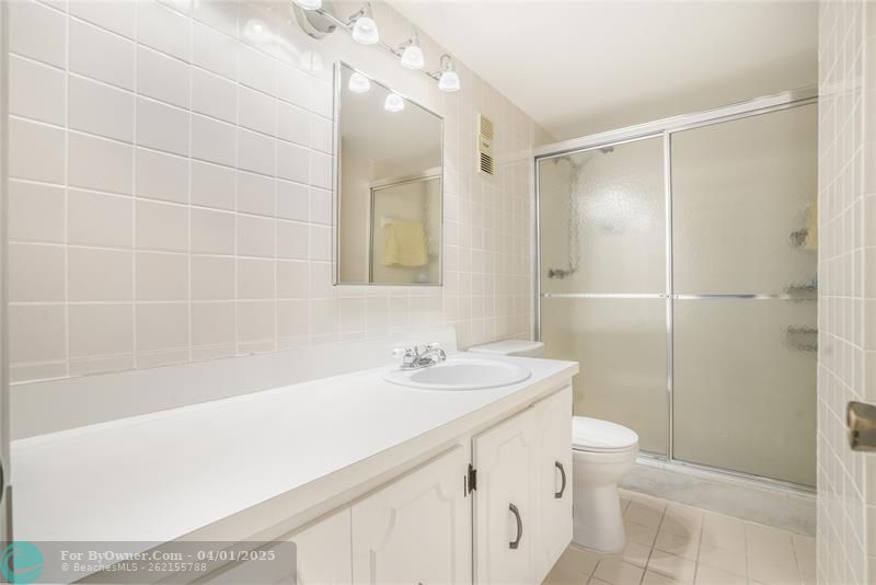 3113 S Ocean Dr #1008, Hallandale Beach, Florida image 9
