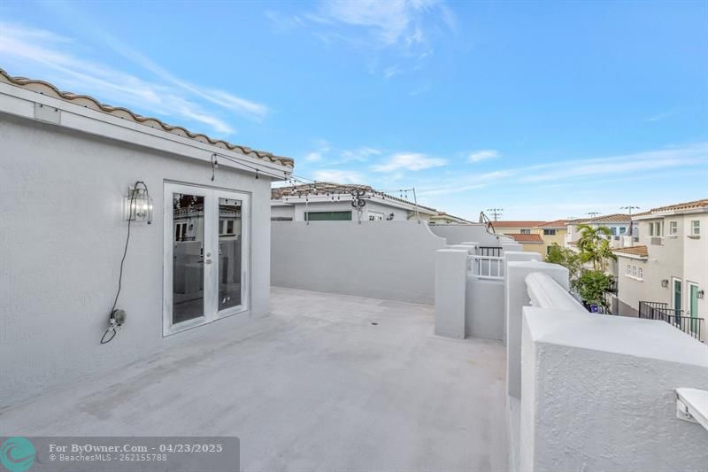 605 NE 11th Ave, Fort Lauderdale, Florida image 50