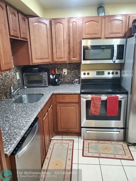 6700 Cypress #306, Plantation, Florida image 5