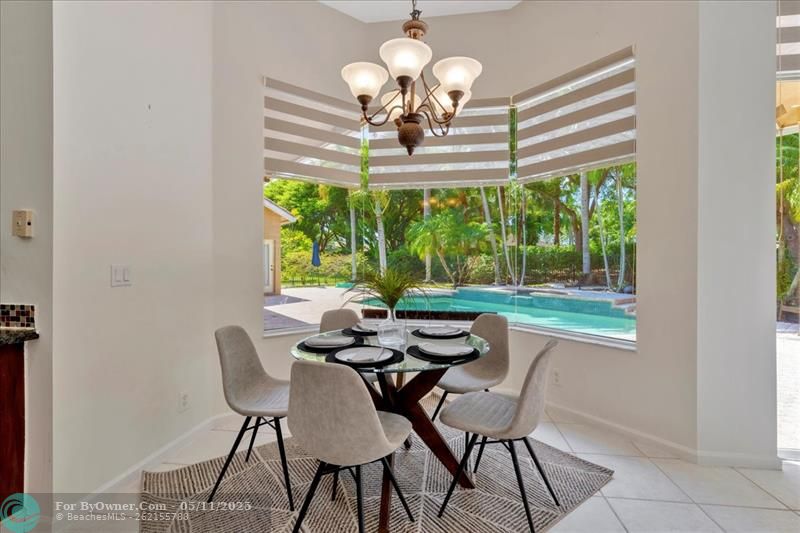 2494 Princeton Ct, Weston, Florida image 13