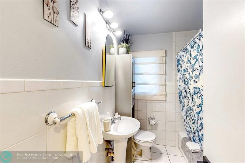 1826 Thomas St, Hollywood, Florida image 17