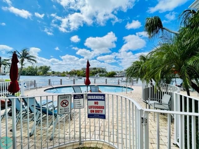 1705 N Riverside Dr #7, Pompano Beach, Florida image 4
