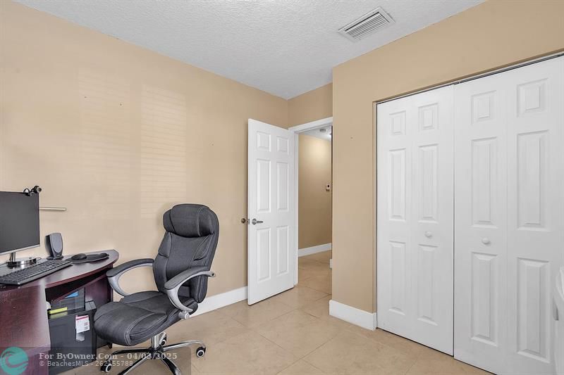 11040 NW 26 Place, Sunrise, Florida image 33