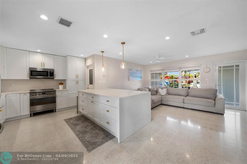 2104 N 14th Ter, Hollywood, Florida image 3
