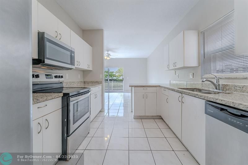 1568 SW 106th Ave, Pembroke Pines, Florida image 18