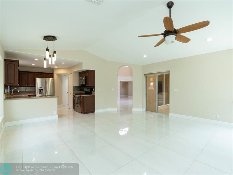 FAMILY ROOM WITH EAT-IN KITCHEN